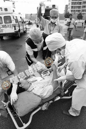 ��خ�^(q��)�e�����а���ȼ�¼���(y��ng)����Ԯ����(x��)��120����(d��ng)���ȡ����ߡ�